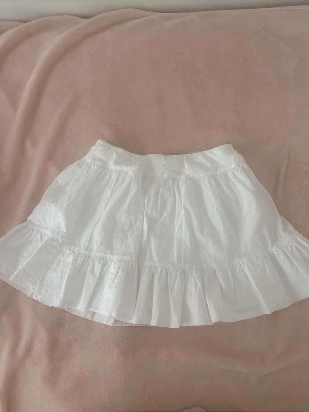 Uniqlo White Ruffle Hem Skater Skirt